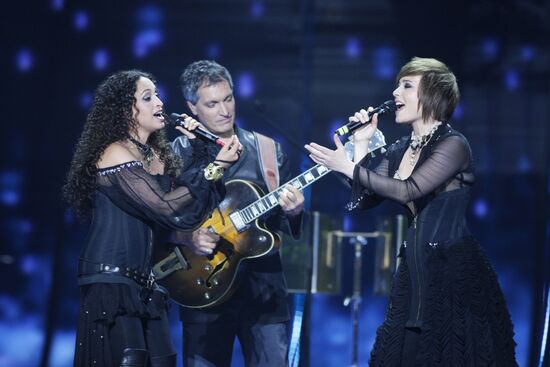 Israel's Noa & Mira Awad