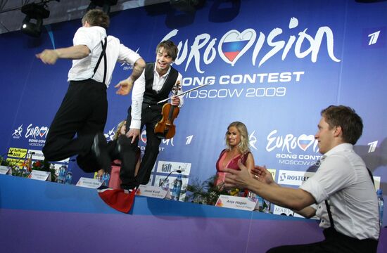Eurovision 2009 winner Alexander Rybak gives press conference