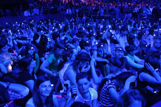Viewers watching 2009 Eurovision Song Contest Final