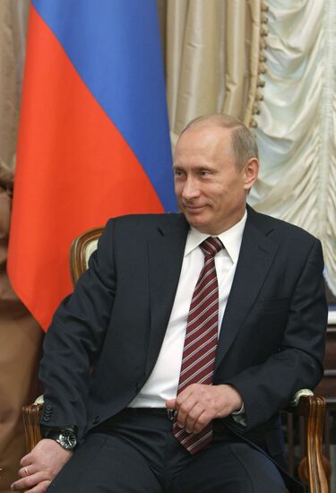 Russian, Norwegian PMs meet