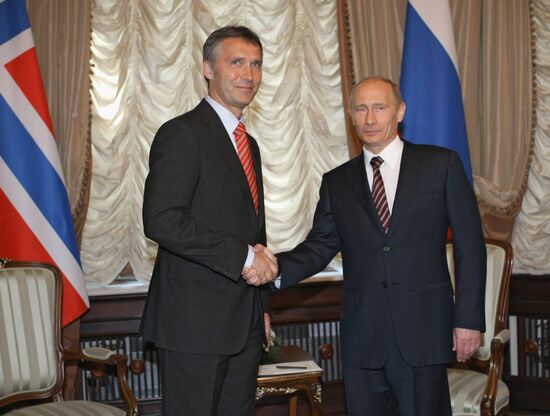 Russian, Norwegian PMs meet