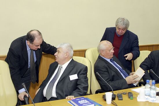 Mikhail Gorbachev and Gavriil Popov