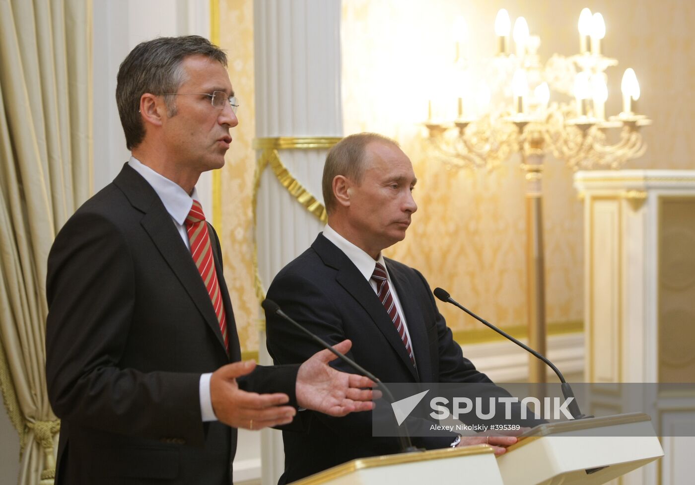 Russian, Norwegian PMs meet