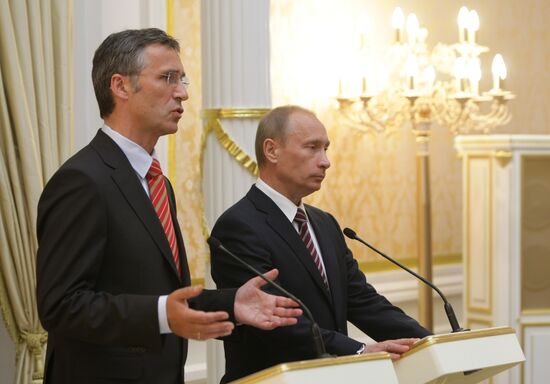 Russian, Norwegian PMs meet
