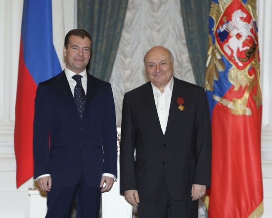 Russian President Dmitry Medvedev presents state awards
