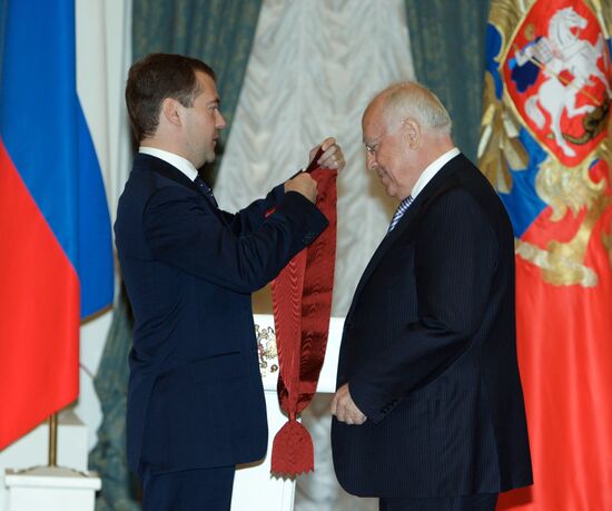 Russian President Dmitry Medvedev presents state awards
