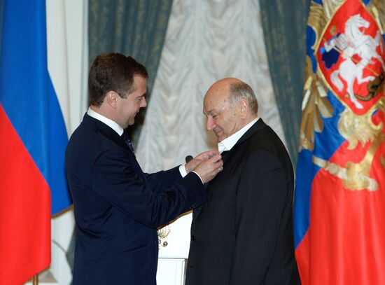 Russian President Dmitry Medvedev presents state awards