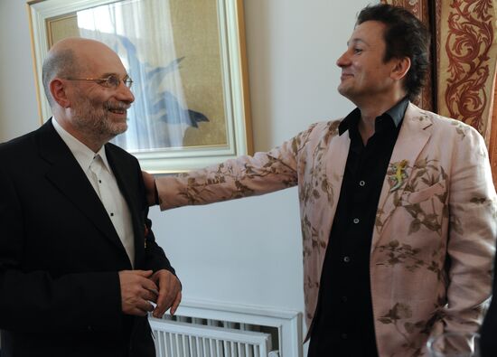 Oleg Menshikov and Boris Akunin