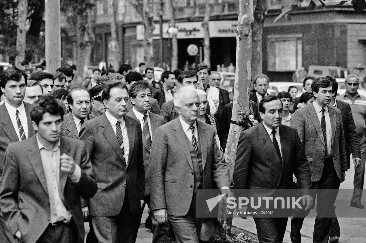 Shevardnadze, Razumovsky, Gumbaridze in Tbilisi, 1989