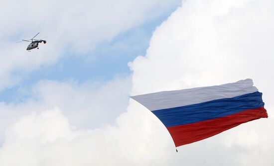 Kamov Ka-226 helicopter performs demonstration flight