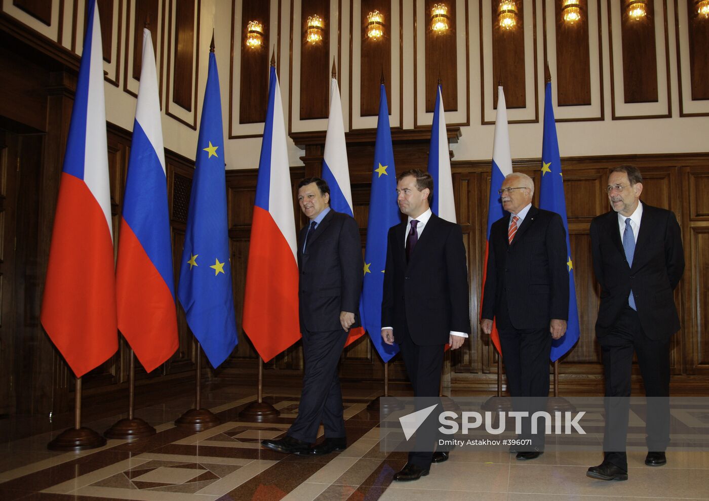 Russia-EU summit opens in Khabarovsk