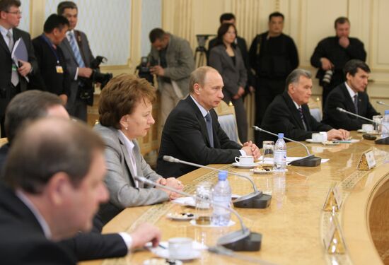 Russian PM attends meeting of Kazakh President and CIS delegates