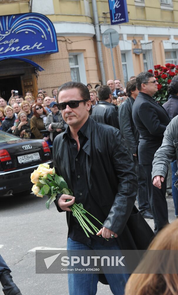 Oleg Yankovsky lying in state