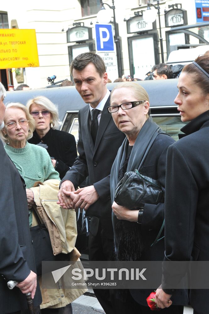 Oleg Yankovsky lying in state