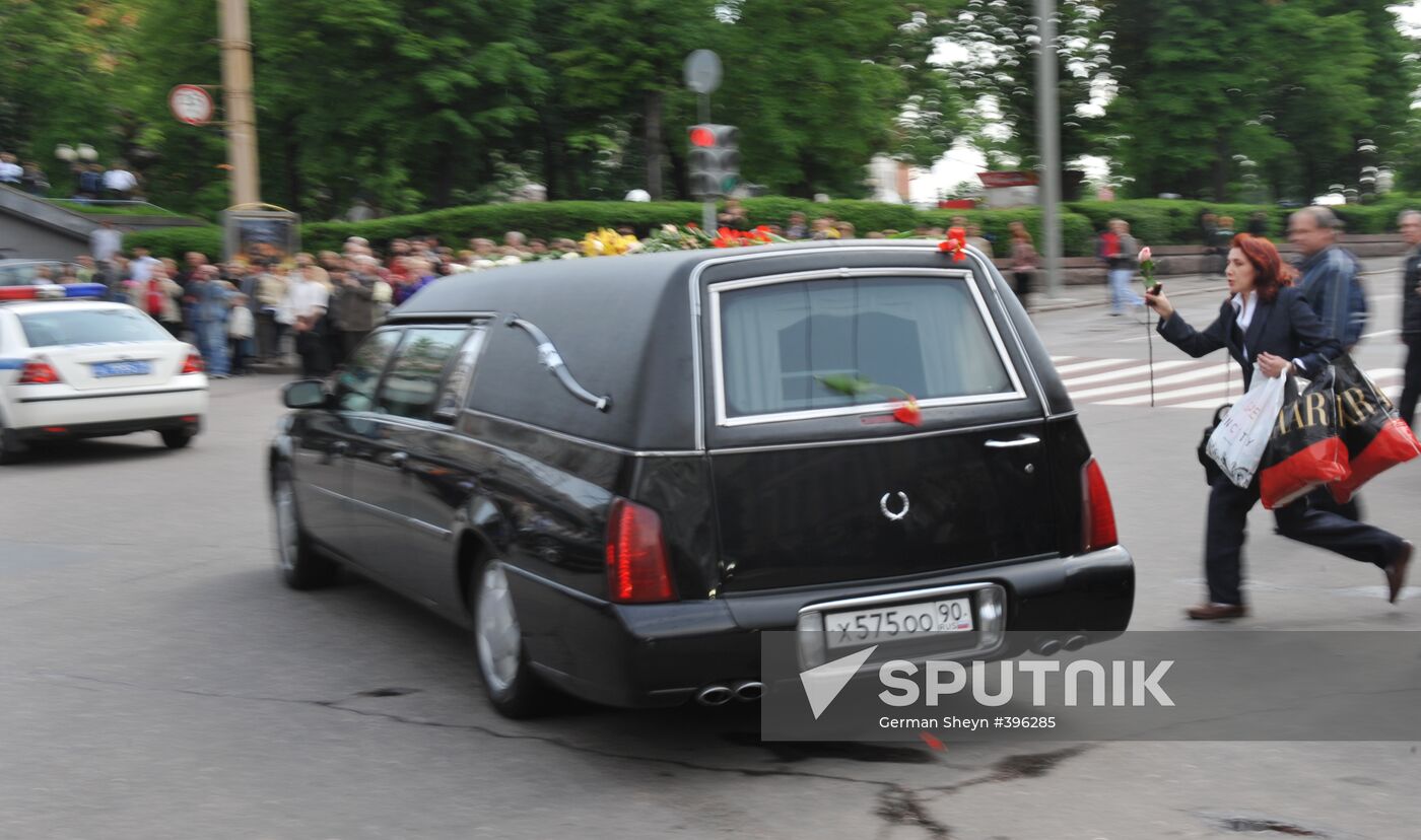 Oleg Yankovsky lying in state