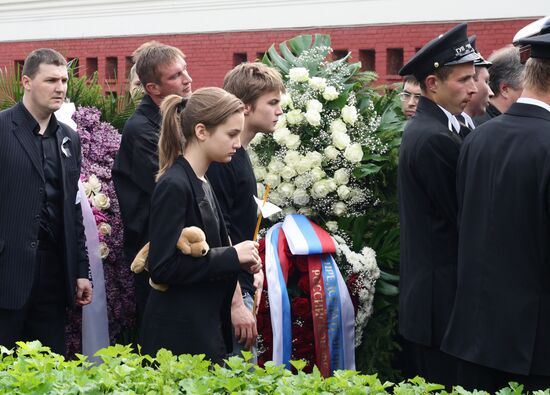 Funeral ceremony for Oleg Yankovsky