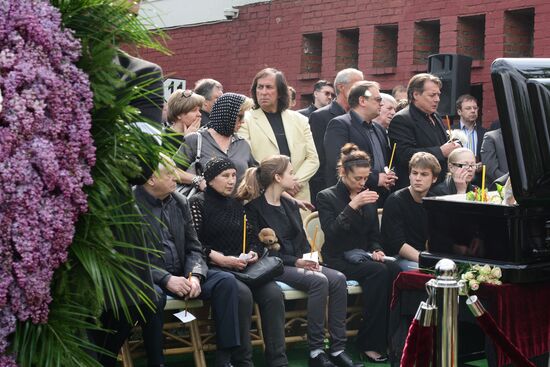 Funeral ceremony for Oleg Yankovsky