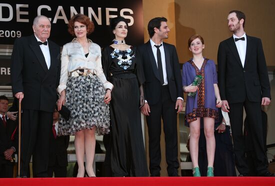 Fanny Ardant's directorial debut premieres in Cannes