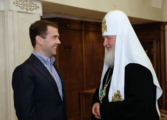 Russian President congratulates Patriarch Kirill on Name Day