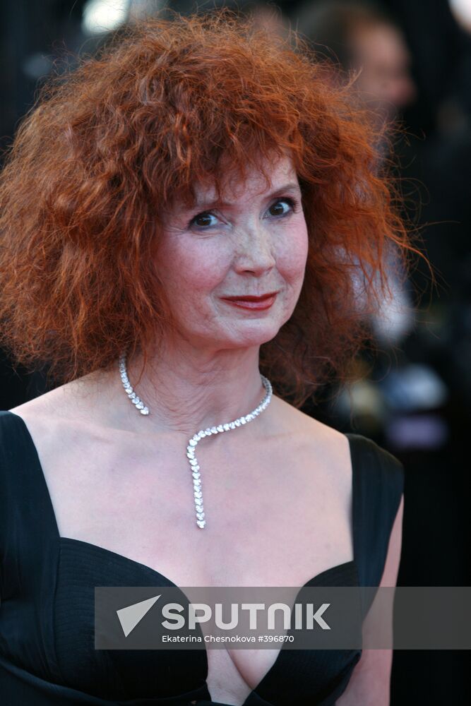 Sabine Azéma