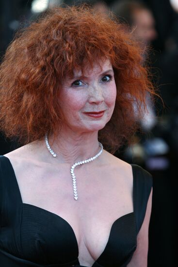 Sabine Azéma