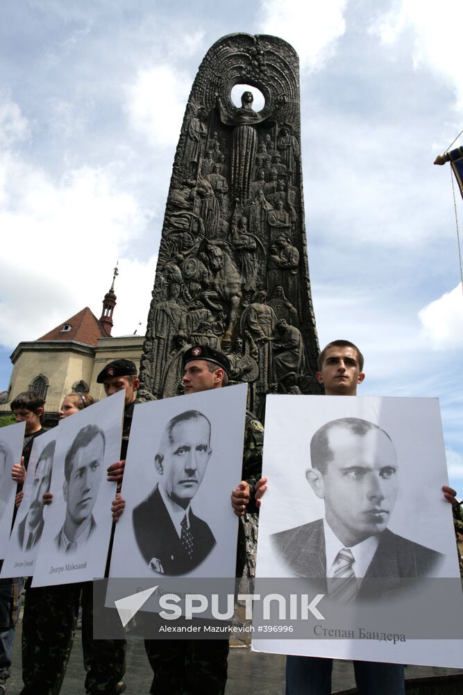 Veteran members of Ukrainian Insurgent Army mark Heroes Day