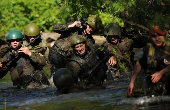 Trials for the right to wear maroon beret in Moscow suburbs
