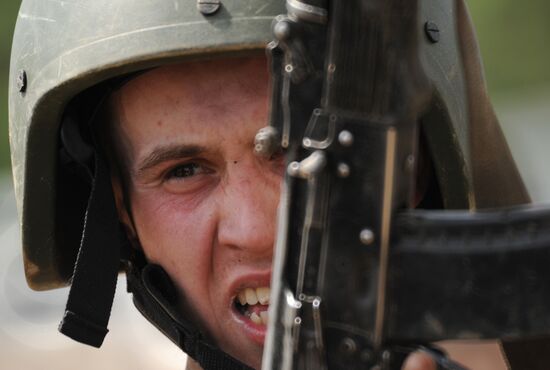 Trials for the right to wear maroon beret in Moscow suburbs