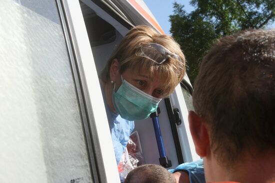 Yelizaveta doctor-liza Glinka provides relief in Moscow
