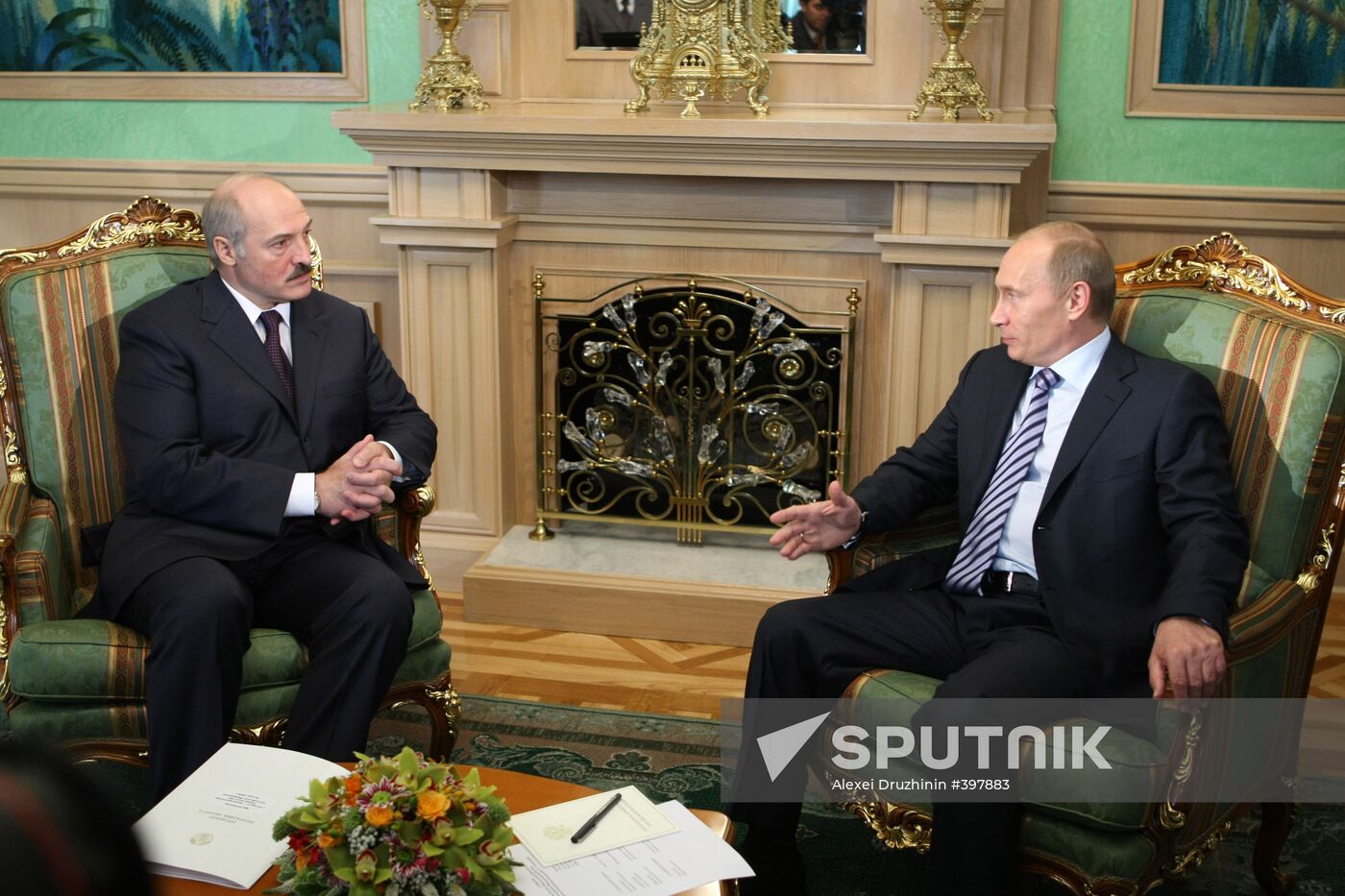 Vladimir Putin and Alexander Lukashenko in Minsk