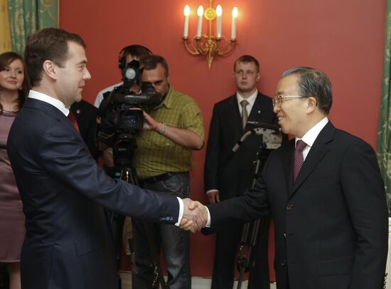 Dmitry Medvedev holds meeting with BRIC top officials