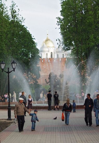 Central fountain opens in Novgorod