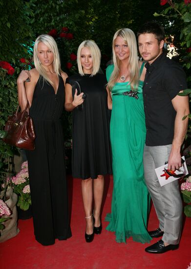 May Fashion ball of fashion and beauty