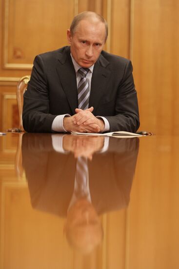 Prime Minister Putin holding a working meeting
