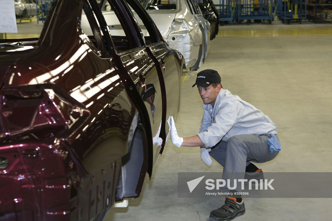 Nissan automotive plant opening in St. Petersburg