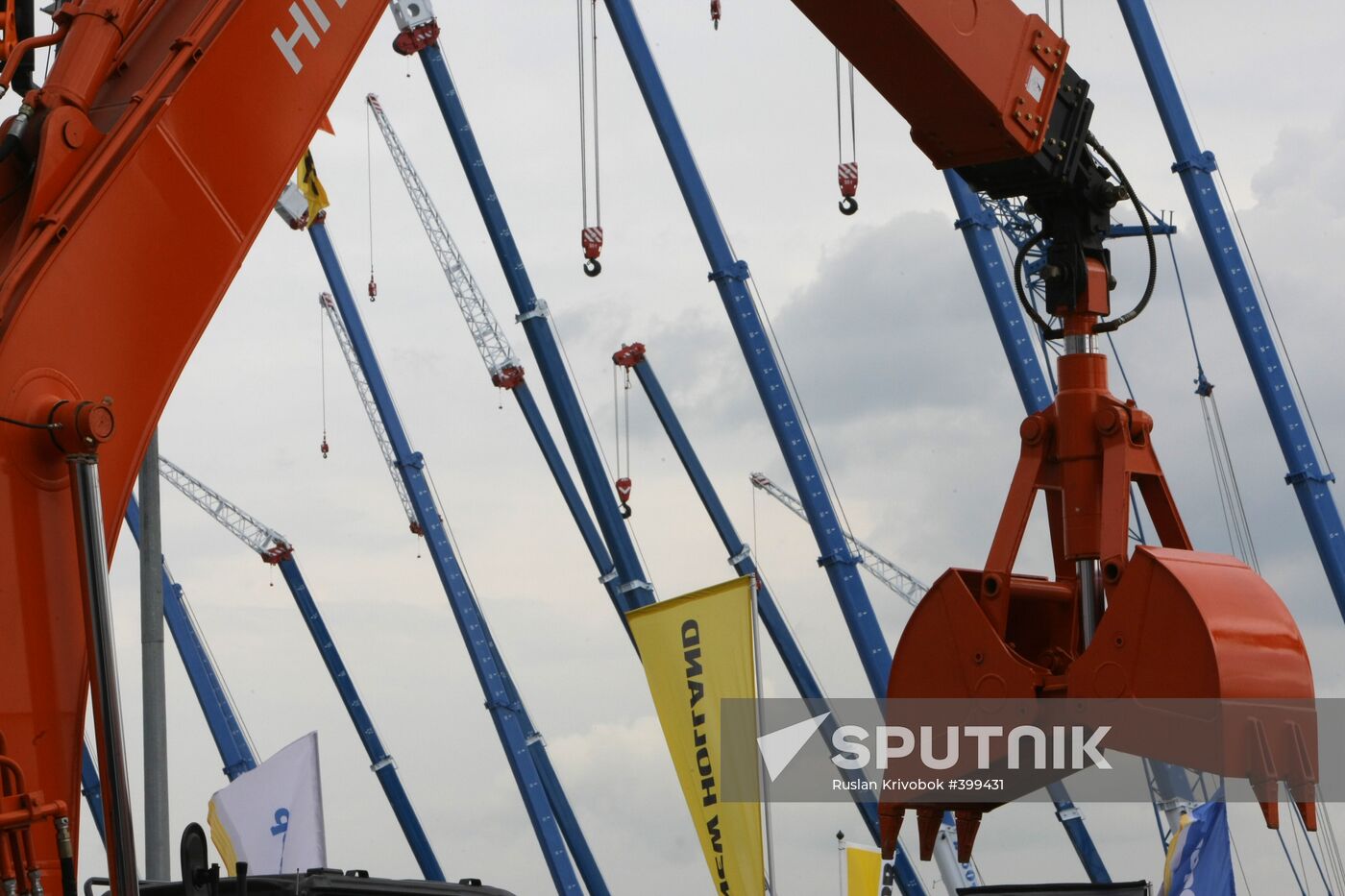 Exhibition Construction Equipment and Technologies