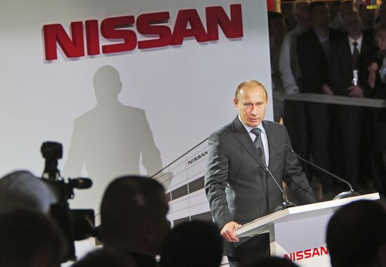 Putin at opening of Nissan assembly plant in St. Petersburg