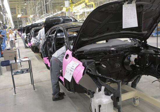 Nissan assembly plant opened in St. Petersburg