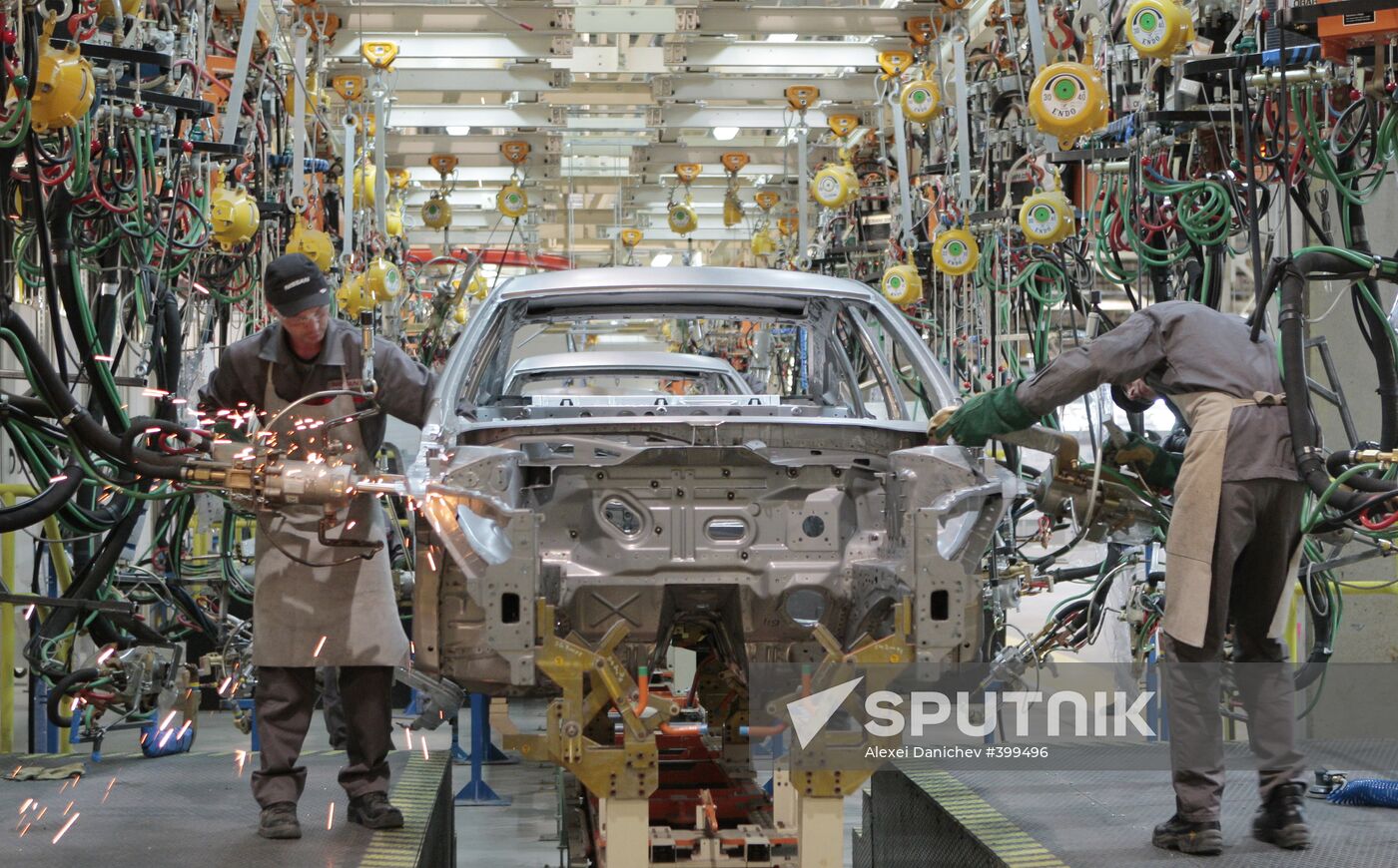 Nissan assembly plant opened in St. Petersburg