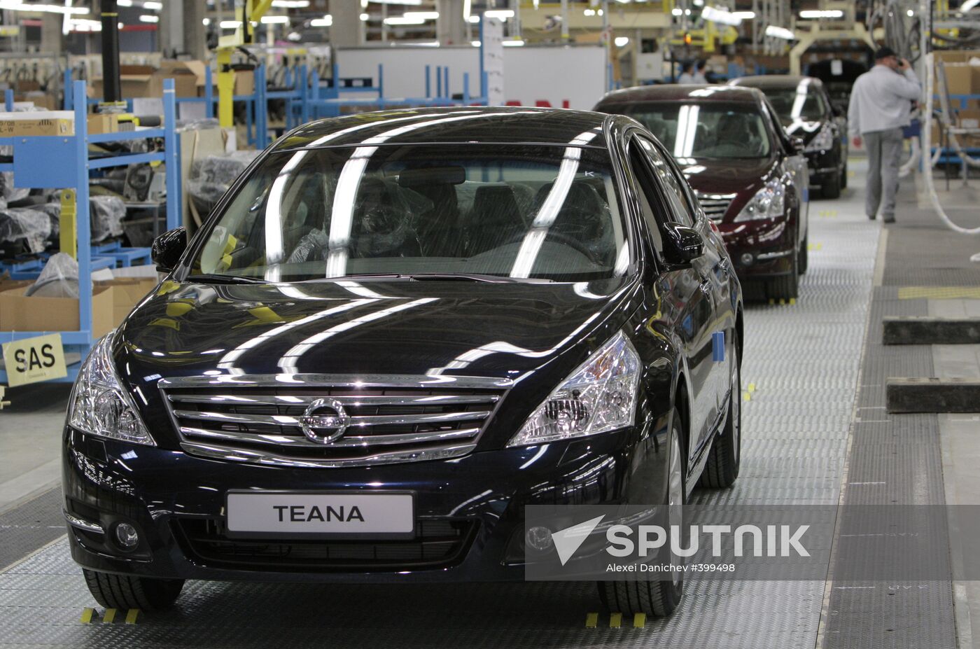 Nissan assembly plant opened in St. Petersburg