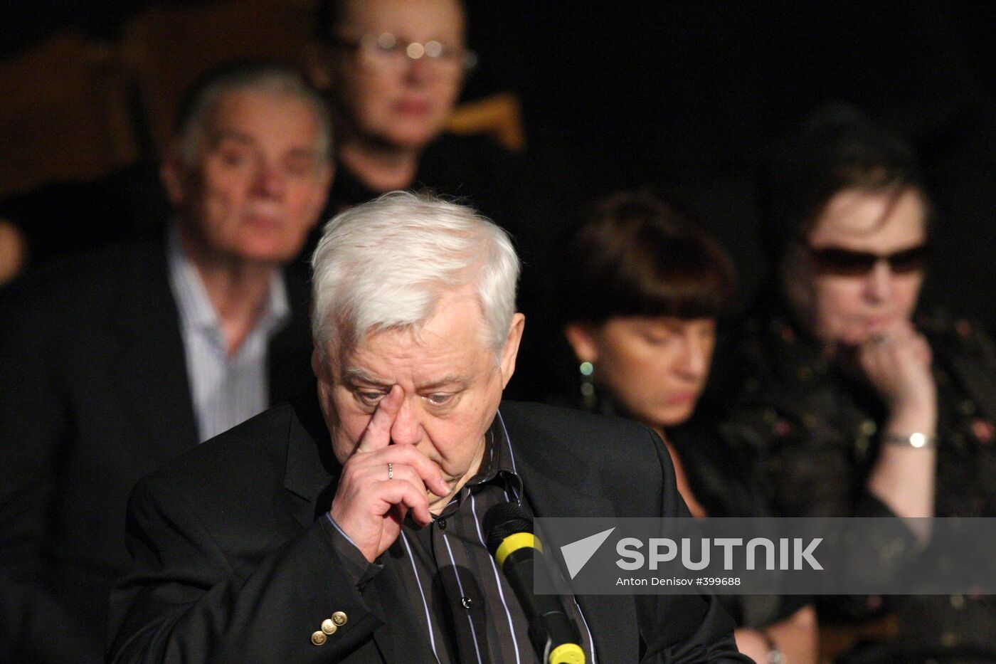 Vyacheslav Nevinny lying in state