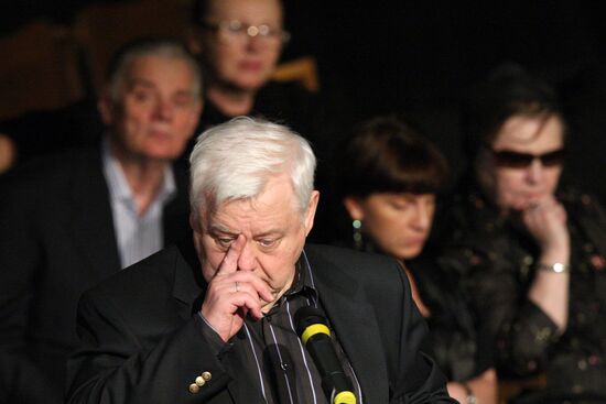 Vyacheslav Nevinny lying in state