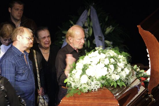 People pay their last respects to actor Vyacheslav Nevinny