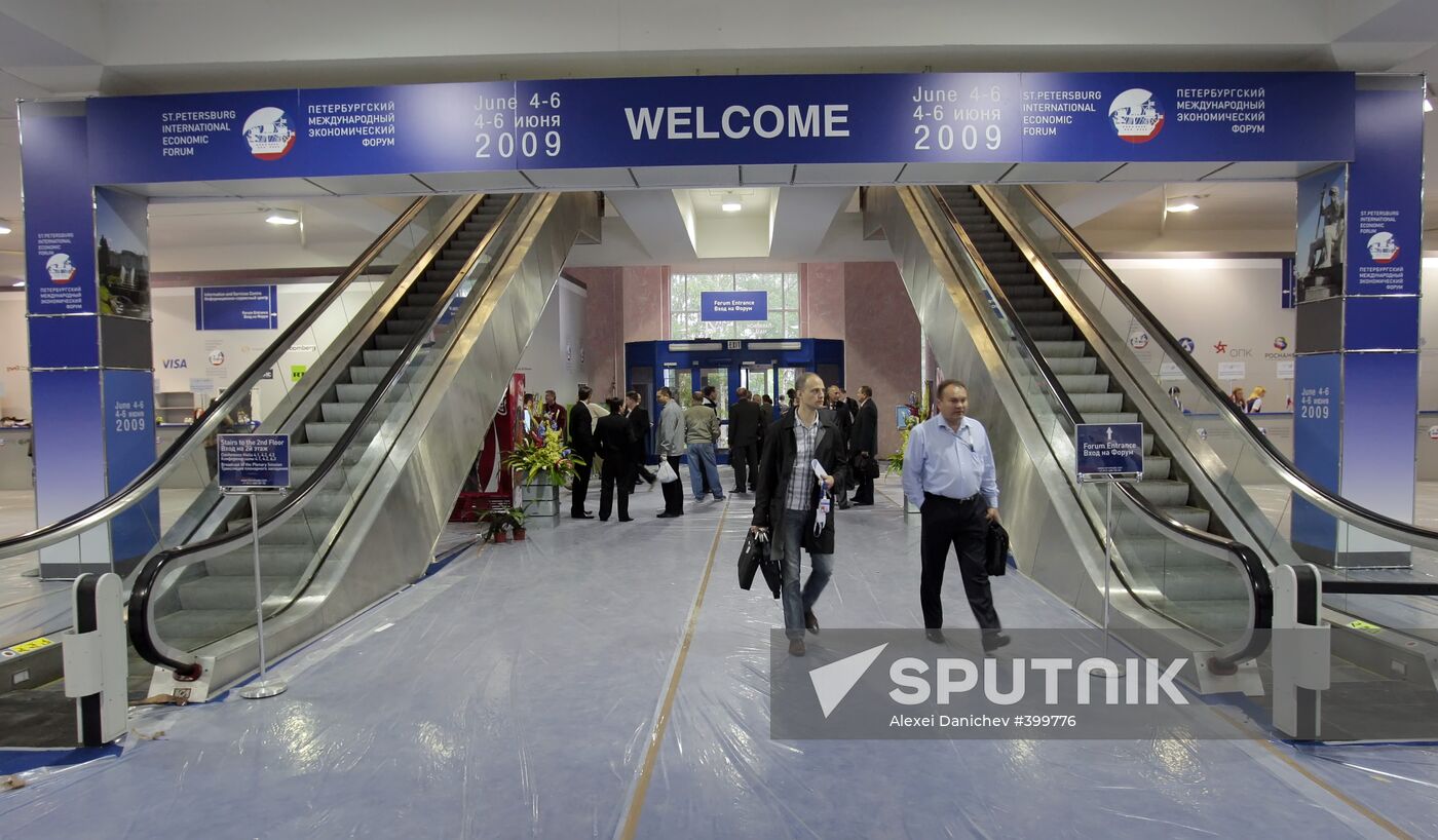 Preparations for economic forum in St. Petersburg