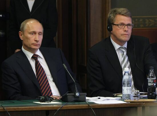 Vladimir Putin and Matti Vanhanen
