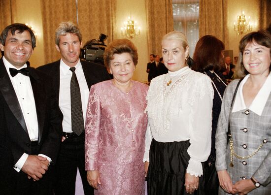 ALIBASOV GERE FEDOSEYEVA-SHUKSHINA YELTSIN