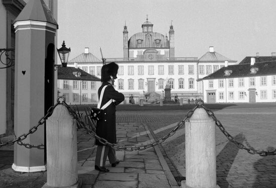 GUARDSMAN DUARD PALACE FREDENSBERG