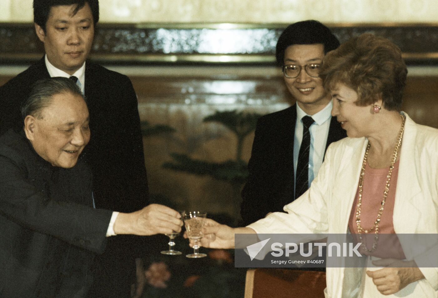 RAISA GORBACHEVA DENG XIAOPINGDINNER