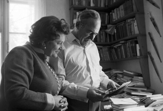 WRITER KOZHEVNIKOV WIFE