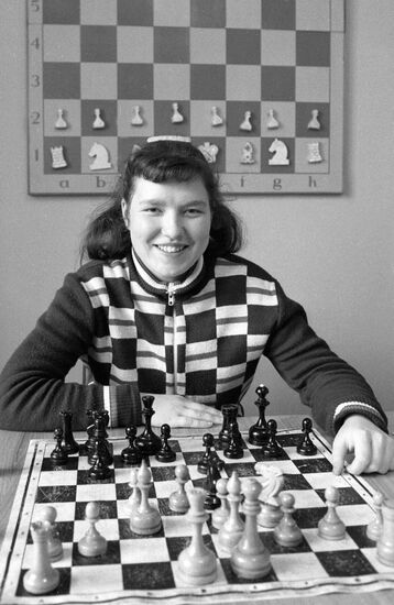 CHESS PLAYER GALYAMOVA